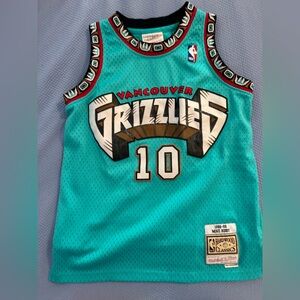 Vancouver Grizzlies Teal Jersey- Mike Bibby